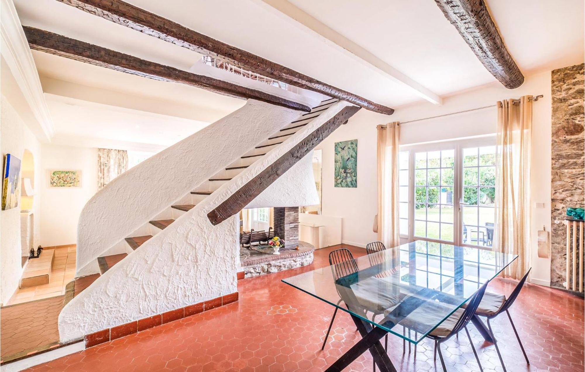Beautiful In With Kitchen Hébergement de vacances
